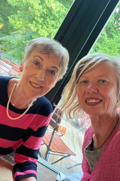 Jahresrueckblick 2025: Mutter und Tochter